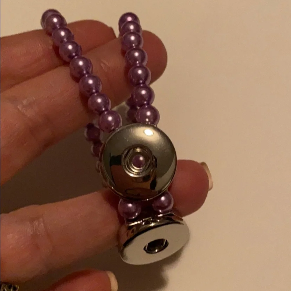 3 snap lavender beaded bracelet, inc 3 snaps
